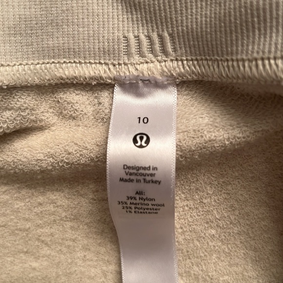Lululemon sweat pants/joggers - Picture 3 of 4